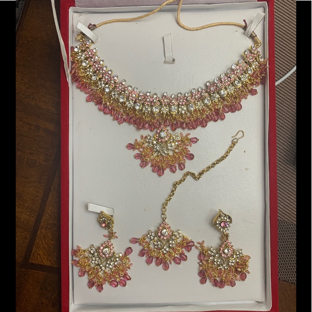 Pakistani Indian choker set with bindi